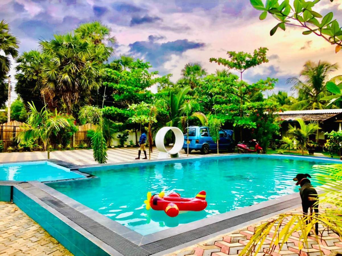 Trinco Star Cabana Trincomalee Exterior foto