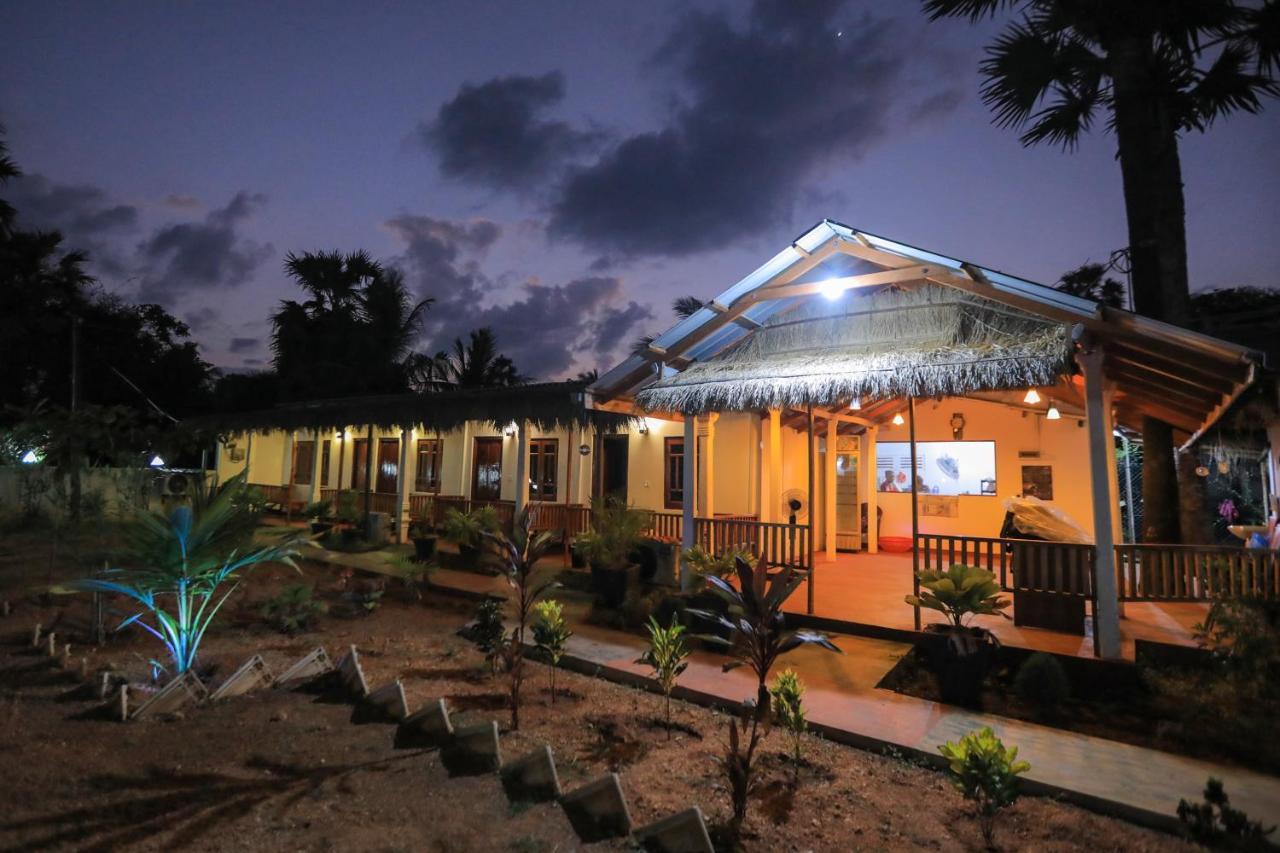 Trinco Star Cabana Trincomalee Exterior foto